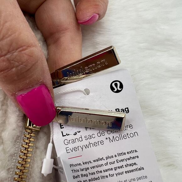 Lululemon Sherpa Fleece Crossbody Everywhere Belt Bag Gold Logo Winter White Y2K - Picture 14 of 16